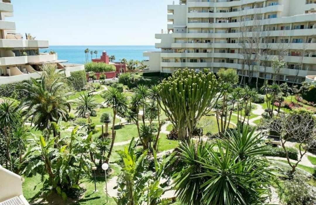 Stefys Beach Apartment Benalmadena Exterior photo